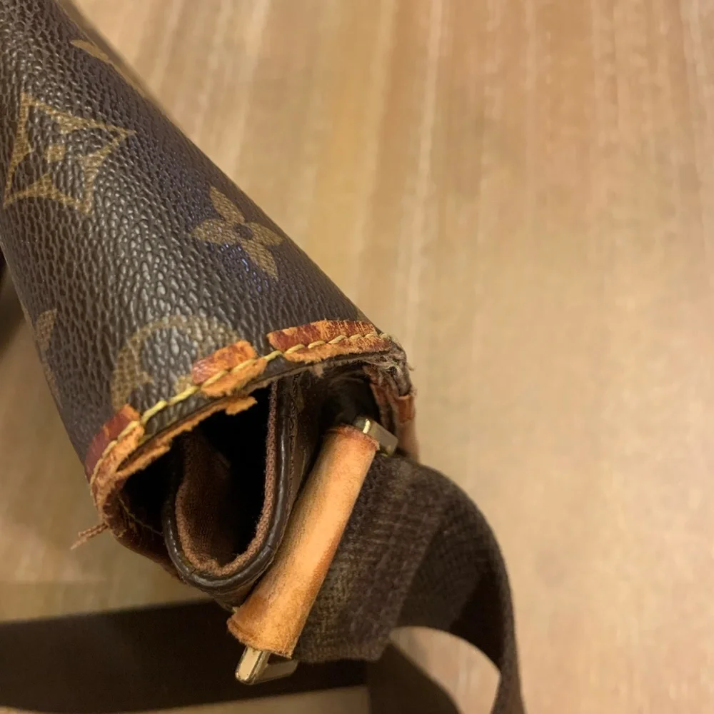 Authentic Louis Vuitton Brown Monogram Messenger Bag - Picture 13 of 16